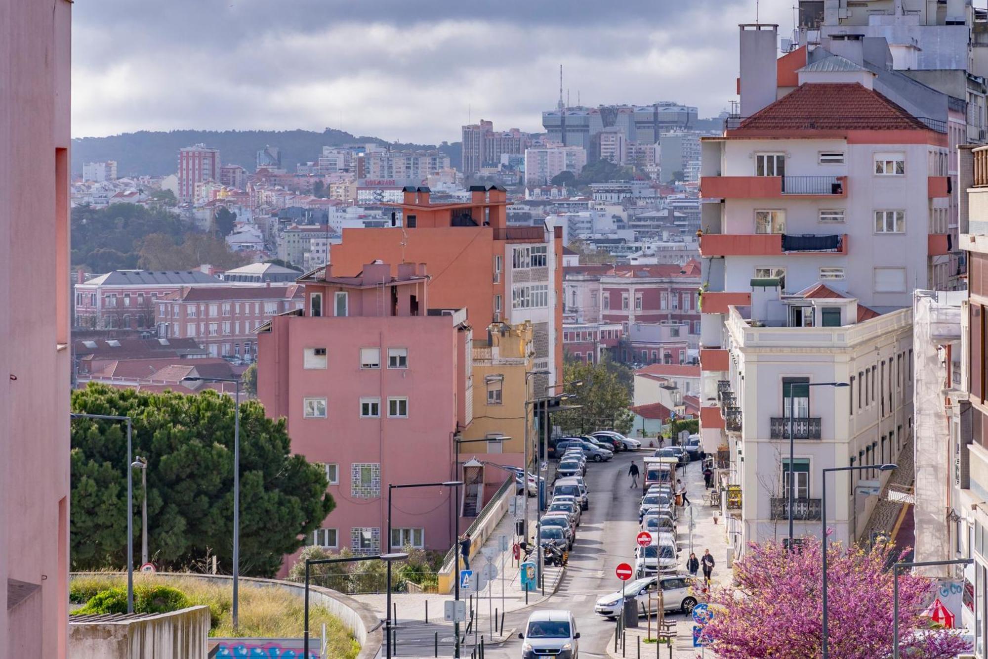 Superb Overlooking Graça In Lisboa